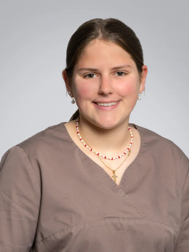 Porträt von Lea Ackle, Medizinische Praxisassistentin in der Ärztegemeinschaft Suhr