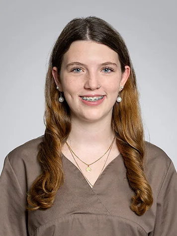 Porträt von Leonie Felix, Medizinische Praxisassistentin in Ausbildung in der Ärztegemeinschaft Suhr