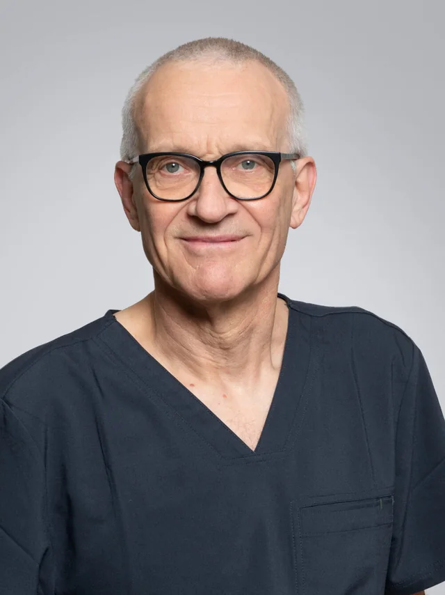 Porträt von Dr. med. Othmar Suter, Facharzt AIM, Partner in der Ärztegemeinschaft Suhr